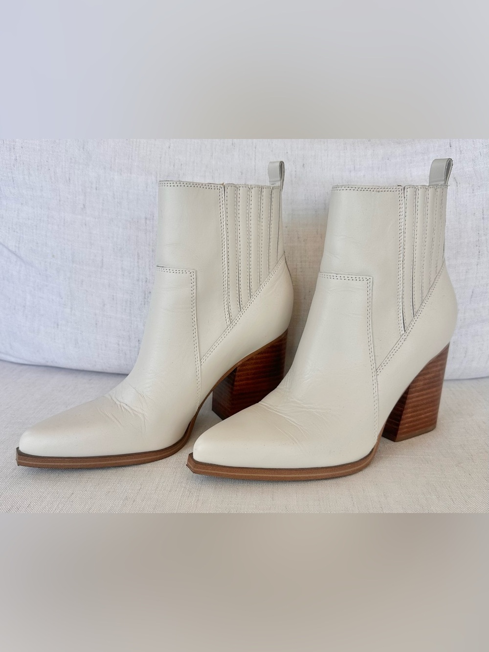 Marc Fisher Ivory Leather Pointed Toe Ankle Booties Block Heel Size 8.5